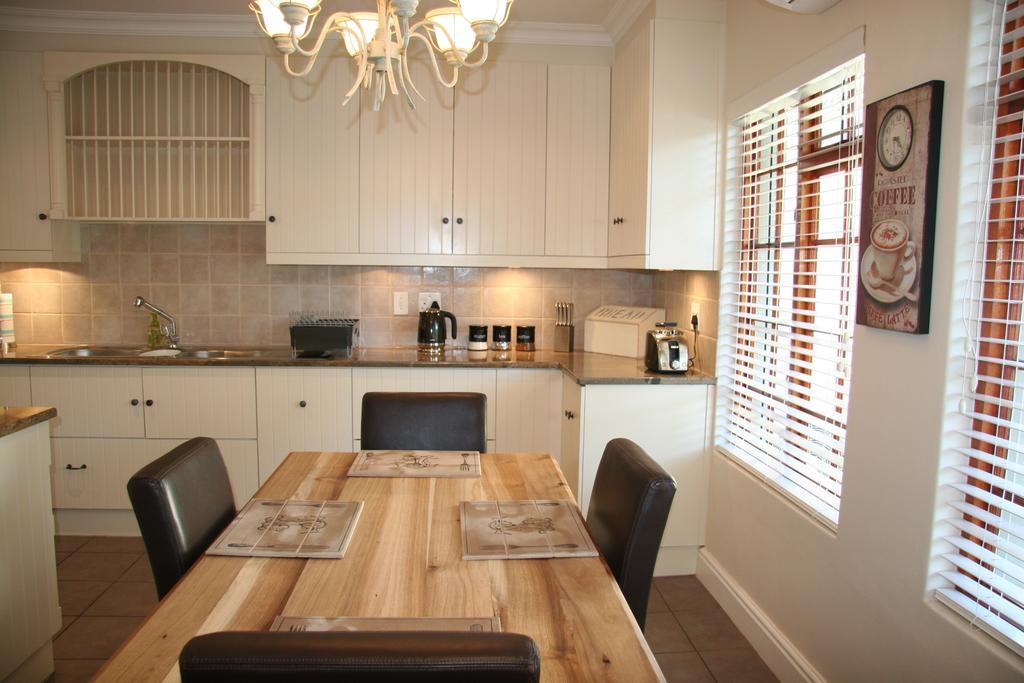Cape Robin Cottage Franschhoek Room photo