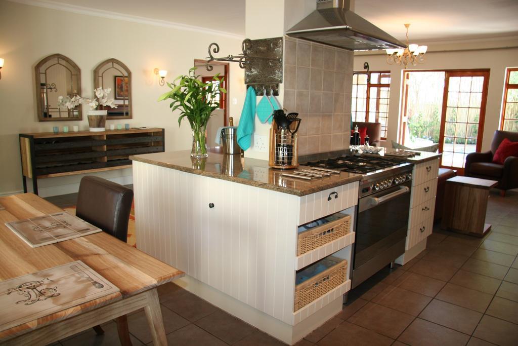 Cape Robin Cottage Franschhoek Room photo